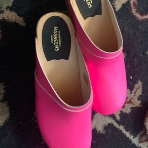 Hasbeens Swedish clogs from Anthropologie